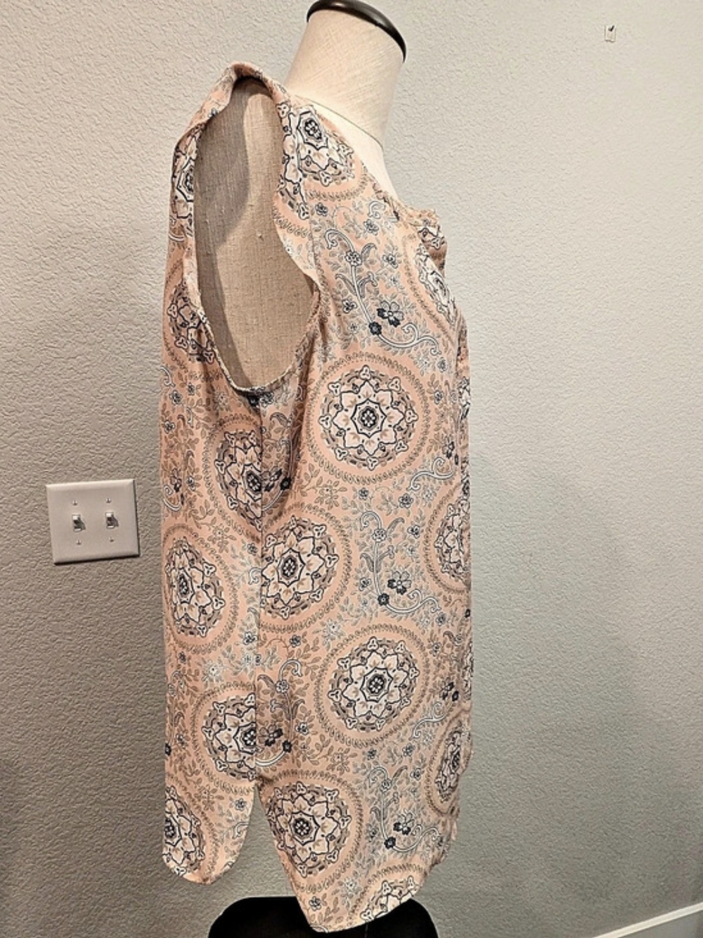 LOFT Paisley Blouse in Pink & Blue Size Medium Like New - Picture 3 of 4